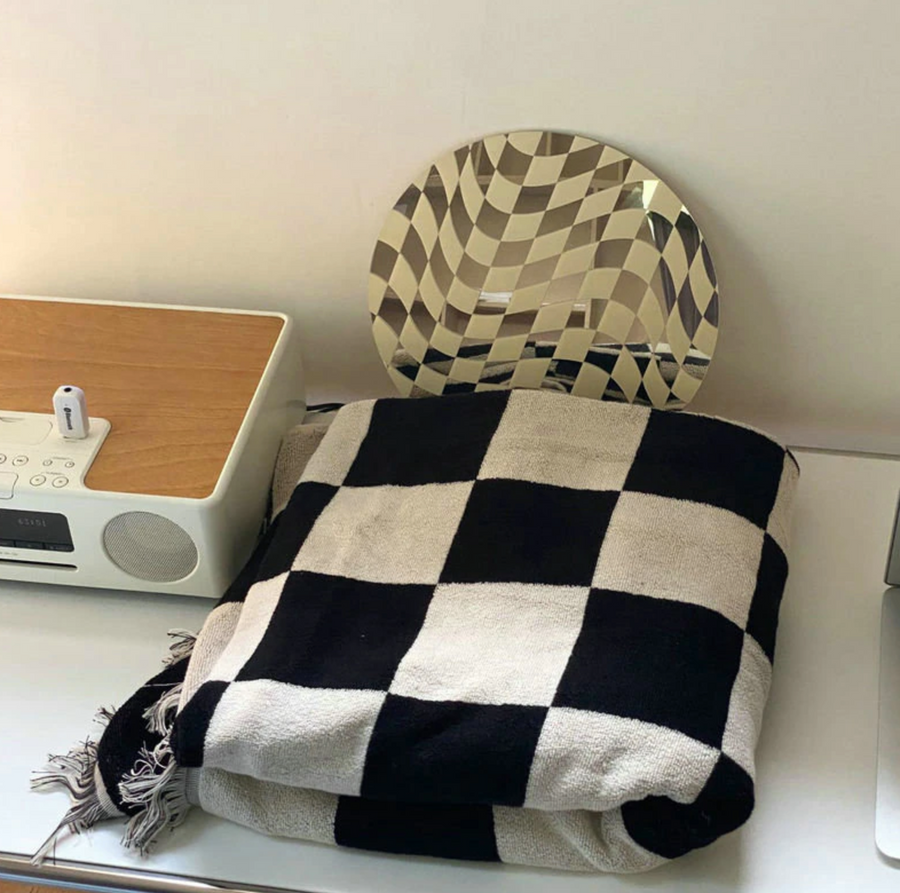 Retro Chessboard Plaid Blanket with Tassel