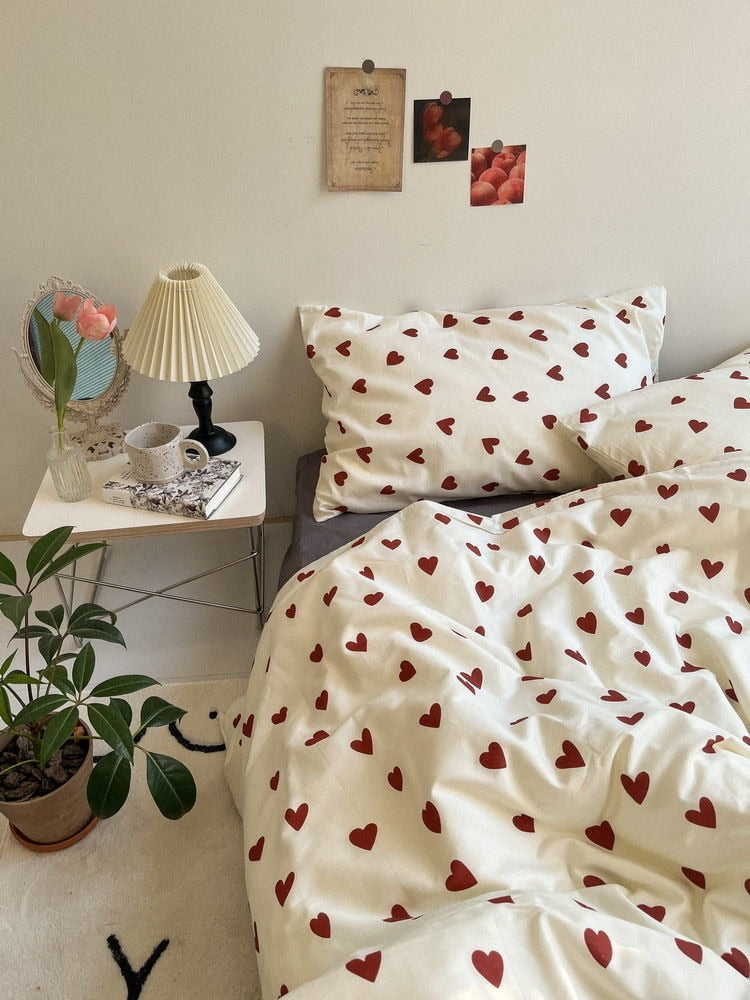 Red Heart Sheet Set