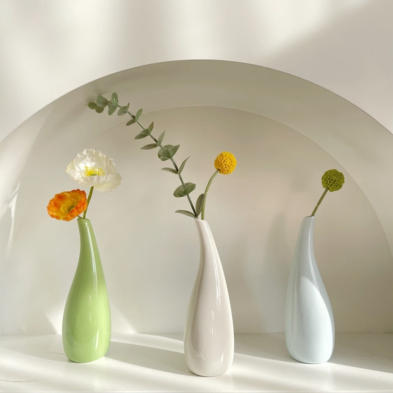 Curvy Ceramic Flower Vase